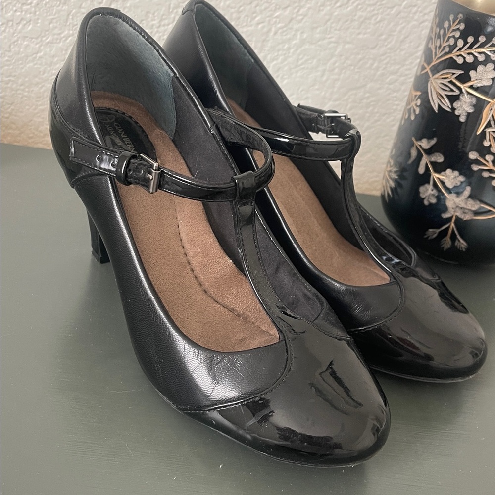 Giani Bernini Black Patent Leather Heels